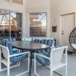 8136 Sun Palm
