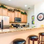 8951 Coco Palm