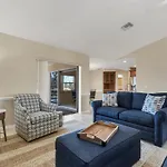 135 Tropicana