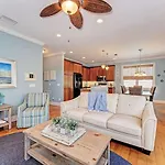 Crosswind Cottage By Beach Retreats