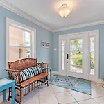 Crosswind Cottage By Beach Retreats