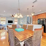 Crosswind Cottage By Beach Retreats