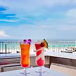 Holiday Inn Express & Suites Panama City Beach Beachfront By Ihg
