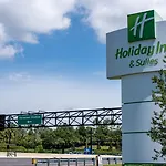 Holiday Inn & Suites Across From Universal Orlando By Ihg
