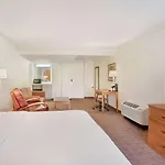 Baymont By Wyndham Daytona Beach - Intl Speedway