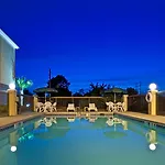 Holiday Inn Express & Suites Milton East I-10 By Ihg