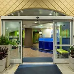 Holiday Inn Express & Suites Plant City By Ihg