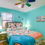 Colorful Gulfport Home Walk To The Art District!