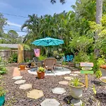 Colorful Gulfport Home Walk To The Art District!