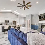 Luxurious Cape Coral Oasis Half Mi To Boat Ramp!