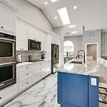 Luxurious Cape Coral Oasis Half Mi To Boat Ramp!