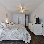 Coastal Life 206 - A 2Nd Floor Studio With 2 Single Beds