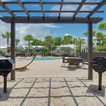 Pelican House - Newly Remodeled, Professionally Decorated, Only About 1 Mile To Seaside!