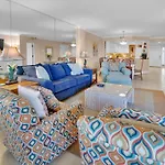 Inlet Reef 215 - Spacious Condo With Complimentary Seasonal Beach Service And Great Water Views