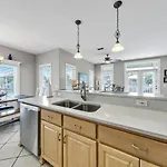 Seashine And Sunkises - Great Pricing Near Seaside
