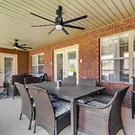 Pensacola Home With Private Lanai, 9 Mi To Downtown!