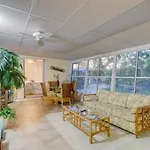 St Petersburg Home With Yard And Grill 2 Mi To Beach!