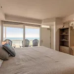Dbr Direct Oceanfront Condo, Daytona Beach, Sleeps 4
