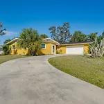 Pet-Friendly Englewood Home - 4 Mi To Beach!
