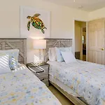 Pet-Friendly Englewood Home - 4 Mi To Beach!