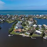Secluded Bayfront Haven