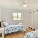 Cape Coral Vacation Home With Private Pool And Lanai!