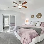 Family-Friendly Duplex 6 Mi To Fort Walton Beach!