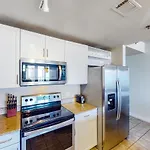 Laketown Wharf 710