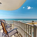 Right On The Shores, Apt 306