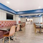 Super 8 By Wyndham Orlando Near Florida Mall