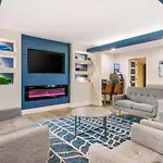 Super 8 By Wyndham Orlando Near Florida Mall