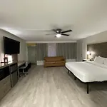 Quality Inn & Suites Airport-Cruise Port Hollywood