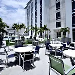 Hotel Dello Ft Lauderdale Airport, Tapestry Collection By Hilton