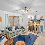 Beachside Bliss 1 Miles To The Beach With Heated Pool
