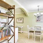 Vibrant Resort Condo With Dedicated Beach Access