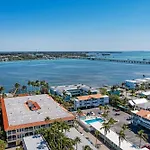 Anna Maria Island Beach Palms 6B