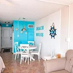 Beachfront Studio - Perfect Location - Free Beach Chairs