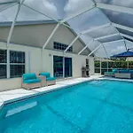 Turtle Bay Cottage! Cozy Home With Private Pool! Water View!