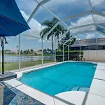 Turtle Bay Cottage! Cozy Home With Private Pool! Water View!