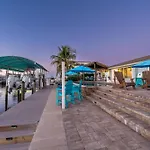 Royal Palm Paradise! Waterfront, Private Pool & Hot Tub, Boat Dock!