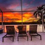 Casa Palma! Beautiful Waterfront Home With Heated Pool & Dock!