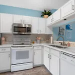 Cappy Hour! Lakefront Townhome With Backyard Paradise And Amazing Community Amenities!