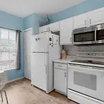 Cappy Hour! Lakefront Townhome With Backyard Paradise And Amazing Community Amenities!