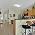 2549 Maneshaw