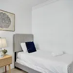 Comfortable Ocean View Condo Beach Service 1214