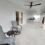 75 Palms! Sleeps 23! Luxury 1 Acre Lot Pool And Spa, Putting Green & Game Room!