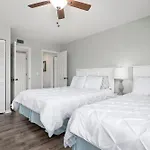 24Th St Beach House! 50Ft To The Beach Or The Bay!