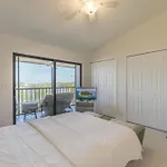 Lake Palms 1