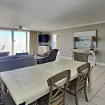 Emerald Beach 2435