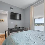 Grandview East 1203